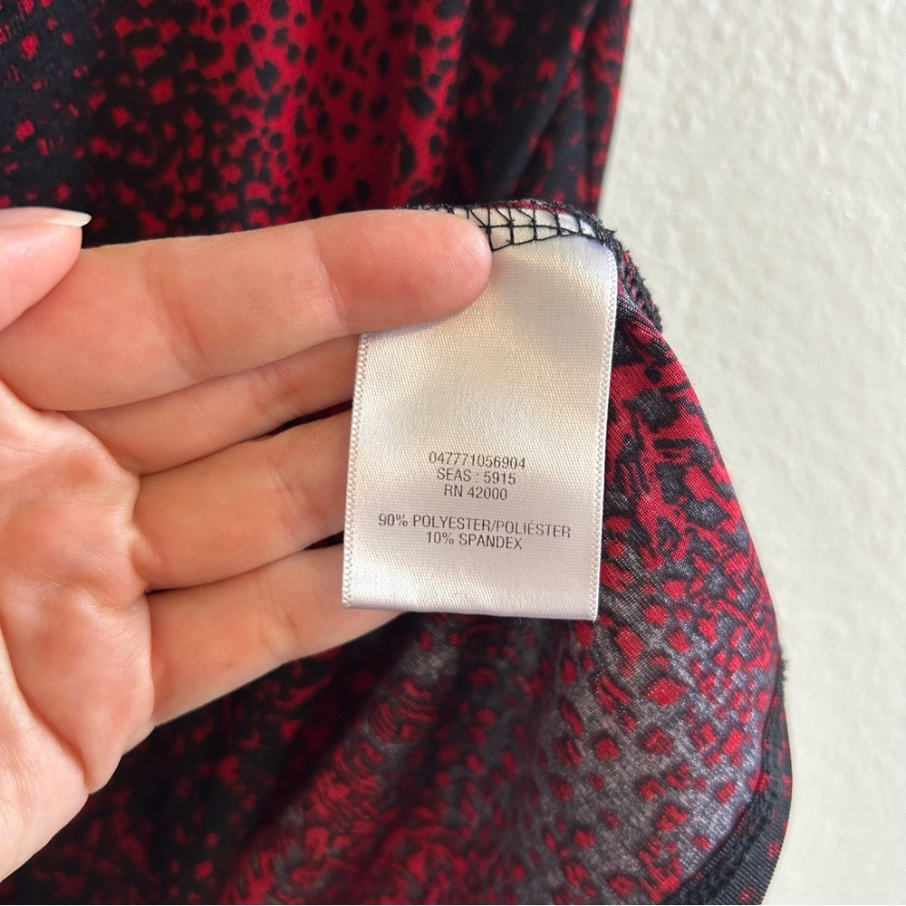 Elegant Red and Black Dark Romantic Women's Top - Picture 4 of 5